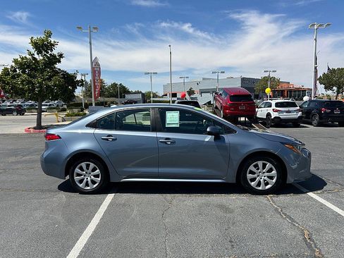Used 2024 Toyota Corolla LE FWD image 8