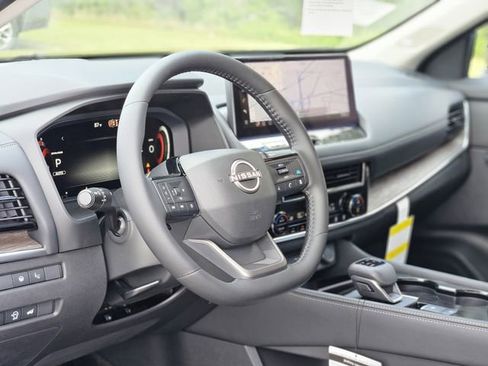 New 2026 Nissan Rogue Platinum w/ Platinum Premium Package AWD/4WD image 11