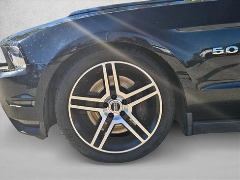 Used 2012 Ford Mustang GT Premium w/ Brembo Brake Pkg image 8