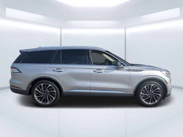 Used 2021 Lincoln Aviator Reserve w/ Equipment Group 202A AWD/4WD image 2