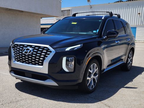 Used 2022 Hyundai Palisade Limited w/ Cargo Package FWD image 1