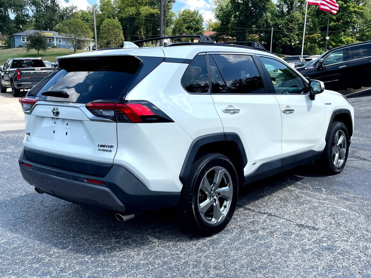 Used 2020 Toyota RAV4 Limited AWD/4WD image 6