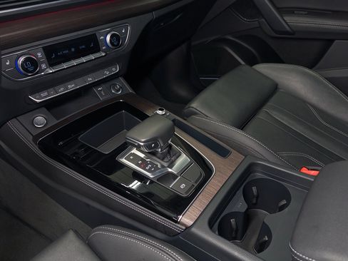 Used 2025 Audi Q5 e Premium Plus w/ Premium Plus Package AWD/4WD image 20