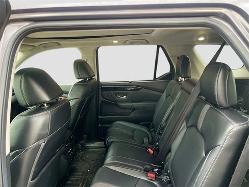 Used 2025 Honda Pilot Touring image 26