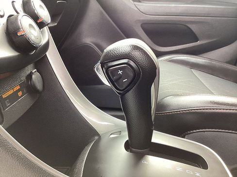 Used 2020 Chevrolet Trax LT w/ Redline Edition image 10