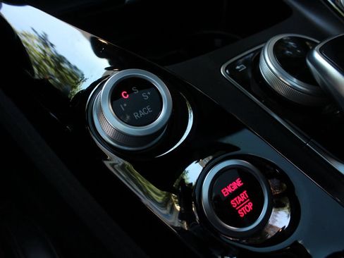 Used 2016 Mercedes-Benz AMG GT S image 33