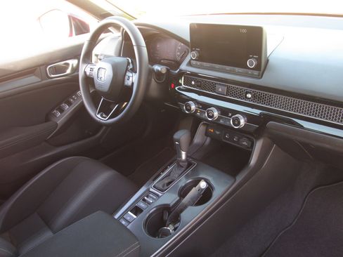 Certified 2025 Honda Civic Sport image 9