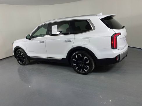 Used 2024 Kia Telluride SX Prestige w/ Towing Package image 4