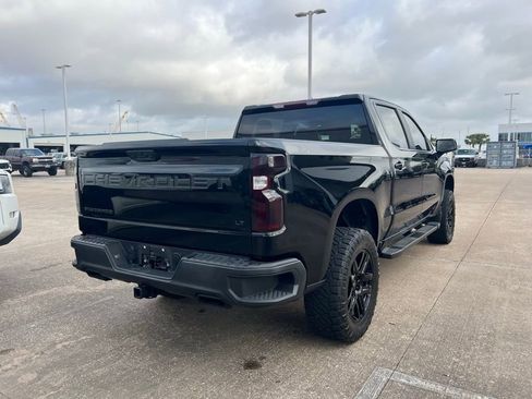 Used 2023 Chevrolet Silverado 1500 LT Trail Boss w/ LPO, Dark Essentials Package image 7