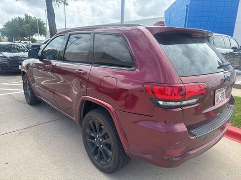 Used 2018 Jeep Grand Cherokee Altitude image 5