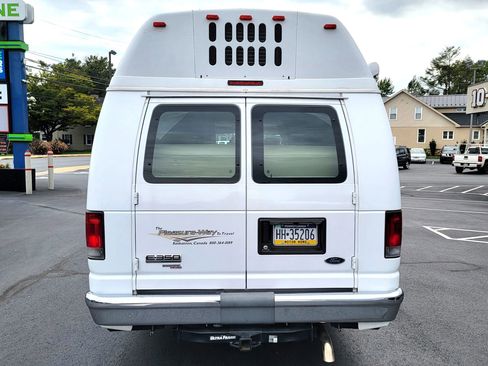 Used 2010 Ford E-350 and Econoline 350 Super Duty image 6
