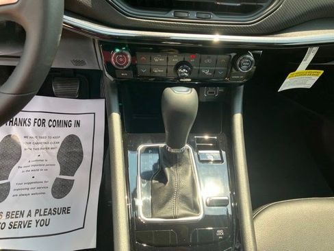 New 2026 Jeep Compass Limited AWD/4WD image 17