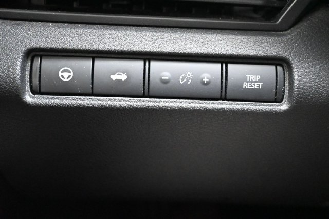 Used 2020 Nissan Altima 2.5 Platinum FWD image 28