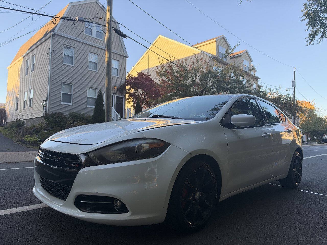 Used 2014 Dodge Dart SXT w/ Sun/Sound Group FWD image 2