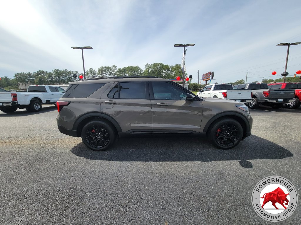 New 2027 Ford Explorer ST w/ Sun And Sound Package RWD image 8