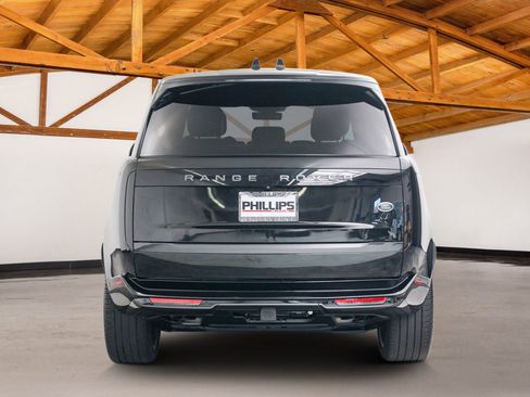 Used 2023 Land Rover Range Rover SE AWD/4WD image 3