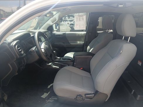 Used 2019 Toyota Tacoma SR AWD/4WD image 11