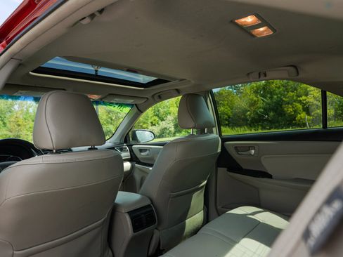 Used 2016 Toyota Corolla LE FWD image 15