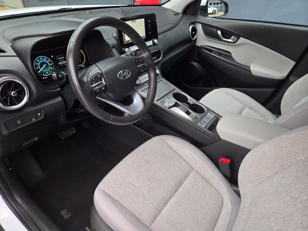 Used 2023 Hyundai Kona SEL FWD image 10