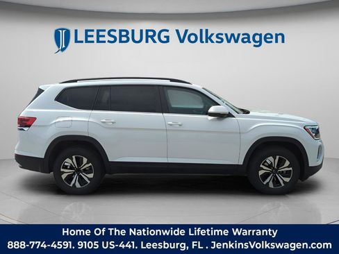 New 2026 Volkswagen Atlas SE image 2