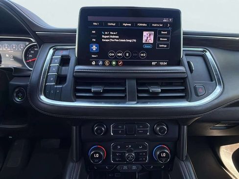 Used 2021 Chevrolet Tahoe Z71 w/ Z71 Off-Road Package AWD/4WD image 10