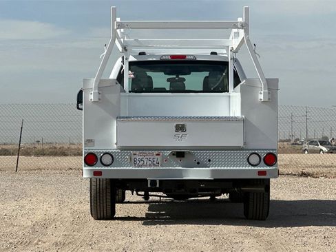 Used 2025 Ford F250 XL w/ XL Chrome Package image 5