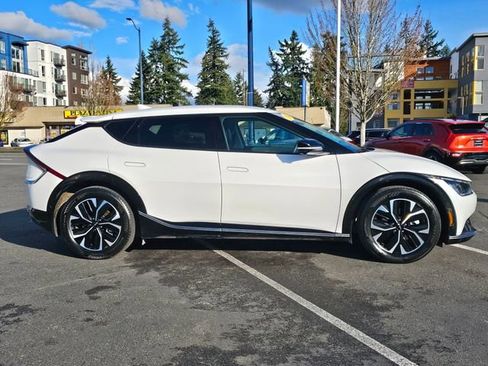 Certified 2022 Kia EV6 Wind w/ Wind Technology Package image 7