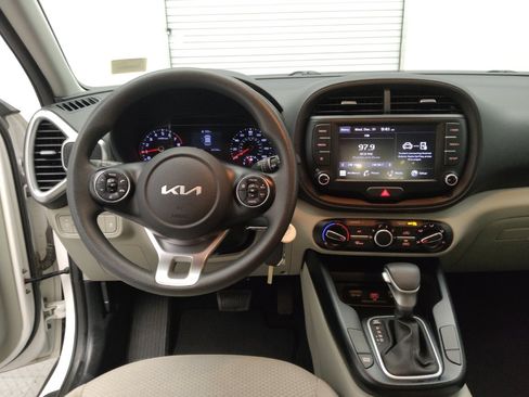 Used 2022 Kia Soul LX w/ Technology Package image 22