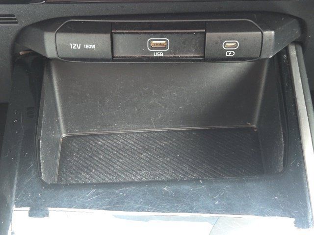 Used 2024 Kia Niro LX FWD image 28