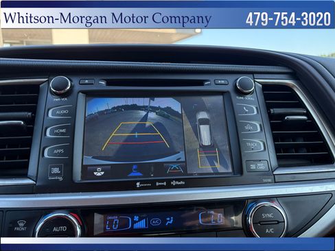 Used 2017 Toyota Highlander Limited Platinum FWD image 28