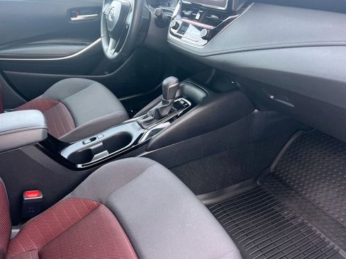 Certified 2025 Toyota Corolla SE image 18