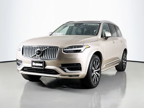 Certified 2025 Volvo XC90 B5 Core w/ Protection Package Premier AWD/4WD image 3