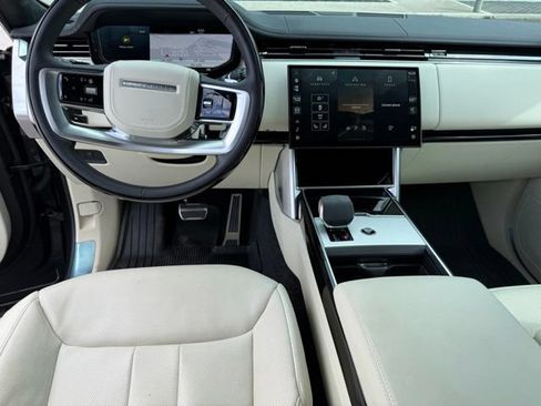 Used 2024 Land Rover Range Rover Long Wheelbase SE AWD/4WD image 5