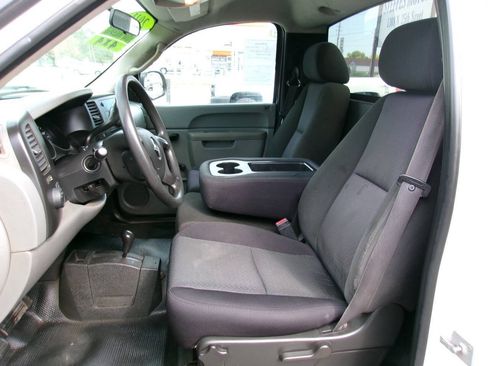 Used 2011 Chevrolet Silverado 1500 W/T AWD/4WD image 12