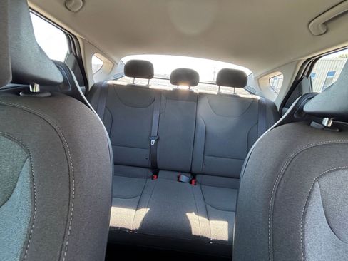 Used 2025 Kia K4 FWD image 38