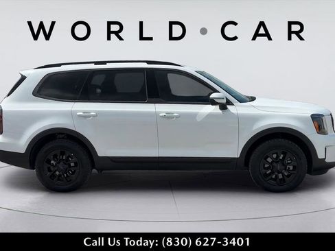 Used 2025 Kia Telluride AWD image 2