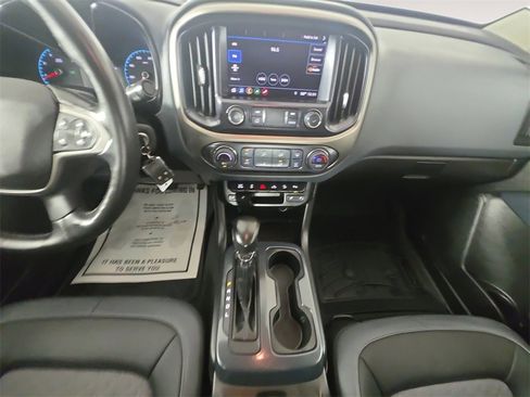 Used 2022 Chevrolet Colorado Z71 image 11