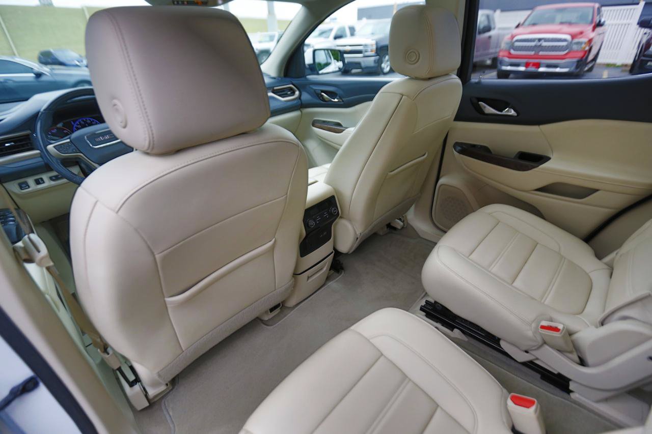 Used 2021 GMC Acadia Denali w/ Denali Ultimate Package AWD/4WD image 13