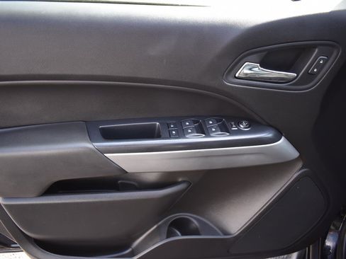 Used 2019 Chevrolet Colorado ZR2 w/ ZR2 Midnight Special Edition image 22