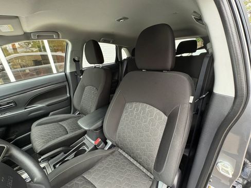 Used 2025 Mitsubishi Outlander Sport ES AWD/4WD image 23