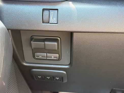 New 2026 GMC Canyon Elevation w/ LPO, Sports Bar Package AWD/4WD image 27
