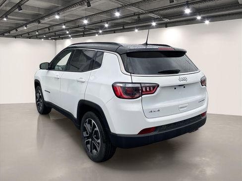 Used 2022 Jeep Compass Limited AWD/4WD image 5