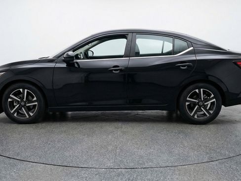 Used 2025 Nissan Sentra SV image 5