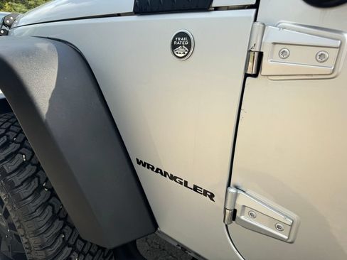 Used 2008 Jeep Wrangler X AWD/4WD image 14