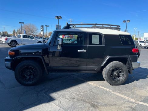 Used 2008 Toyota FJ Cruiser 4WD w/ Upgrade Pkg 2 image 9