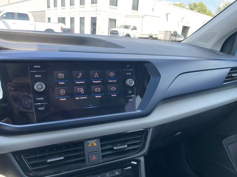 Used 2023 Volkswagen Taos SE w/ Panoramic Sunroof Package AWD/4WD image 22
