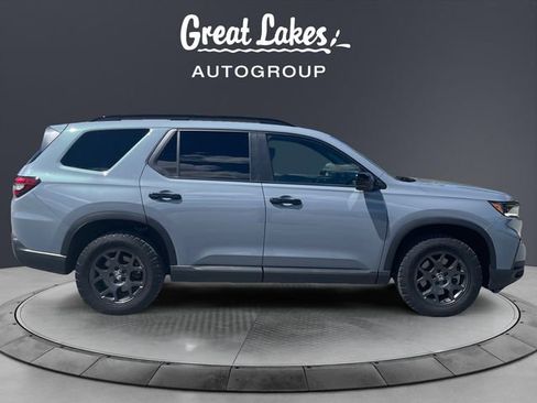 Used 2024 Honda Pilot TrailSport image 6