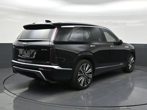 Used 2026 Cadillac Vistiq Premium Luxury AWD/4WD image 5