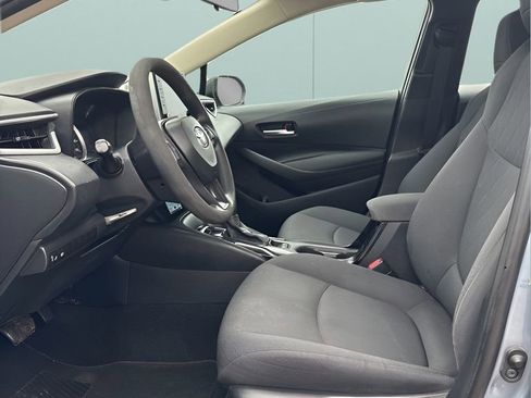 Used 2021 Toyota Corolla LE FWD image 12