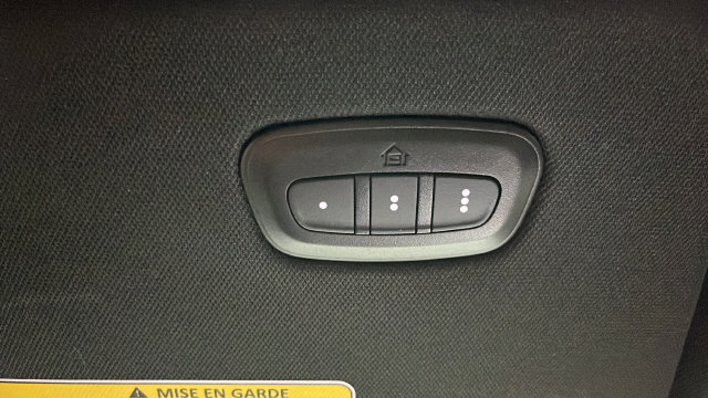 Used 2024 Jeep Wagoneer Series III w/ Premium Group I AWD/4WD image 38